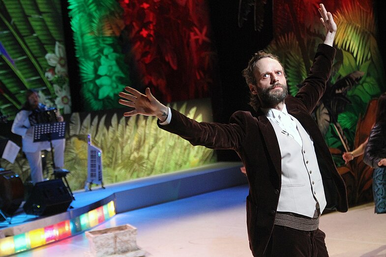 Nietzsche Contra Wagner
Nueva Germania Opera Tropical