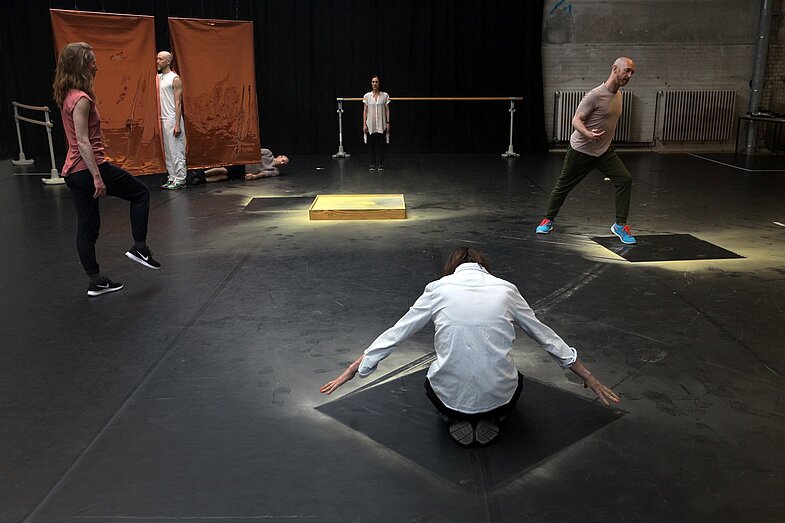 Those specks of dust (Kat Válastur) & 7 Dialogues (Matteo Fargion)
