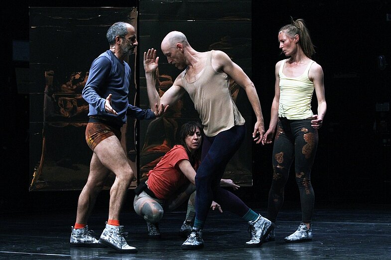 Those specks of dust (Kat Válastur) & 7 Dialogues (Matteo Fargion)